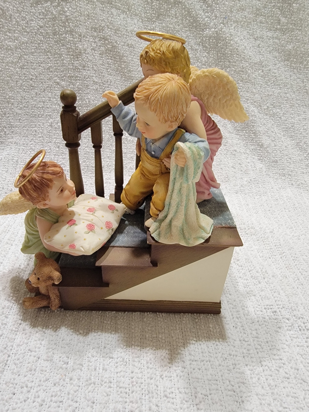2002 Demdaco Prayers & Promises "Safe In The Arms Of Love" Figure